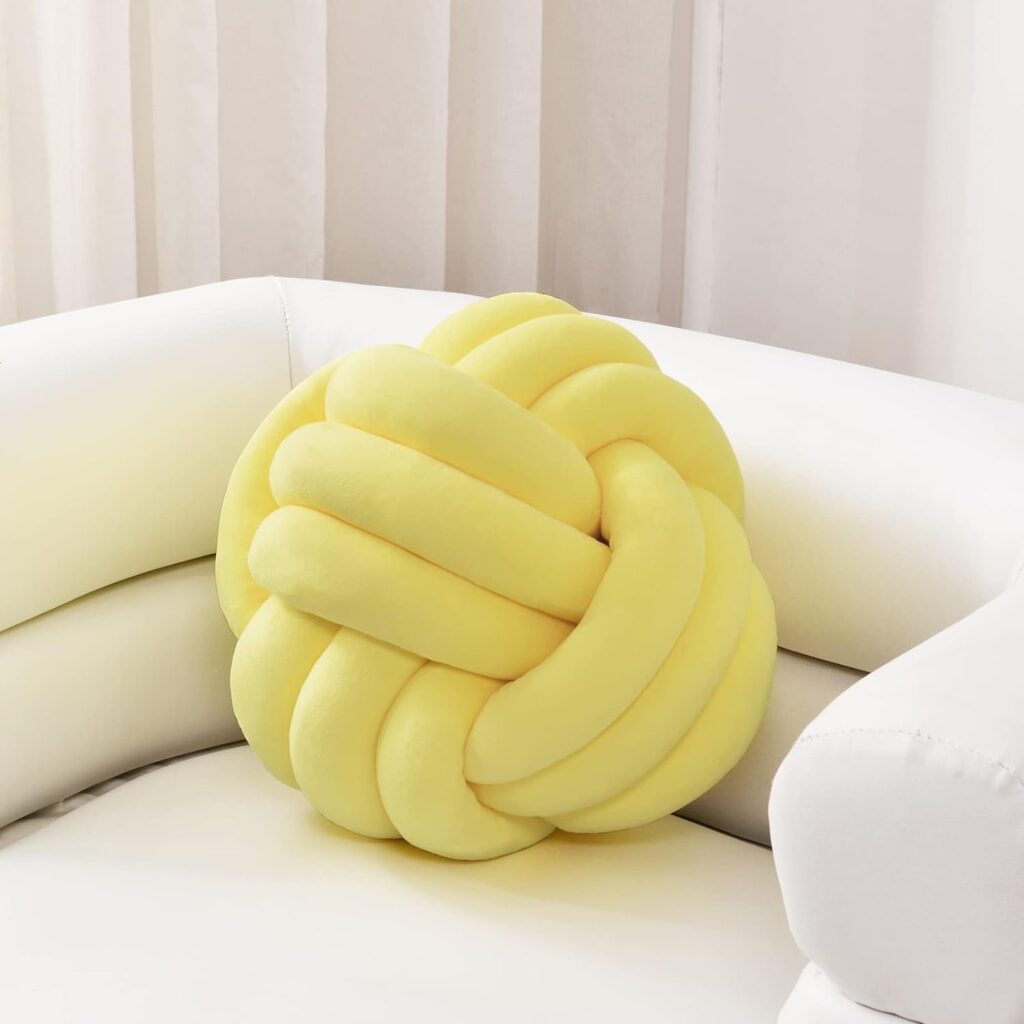 Soft Knot Ball Pillows
