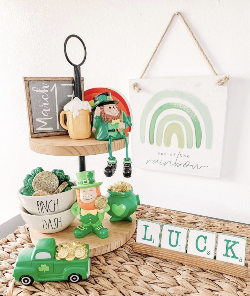 St Patricks Day Tiered Tray Decor