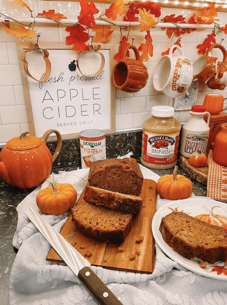 Fall Baking Friendsgiving Party