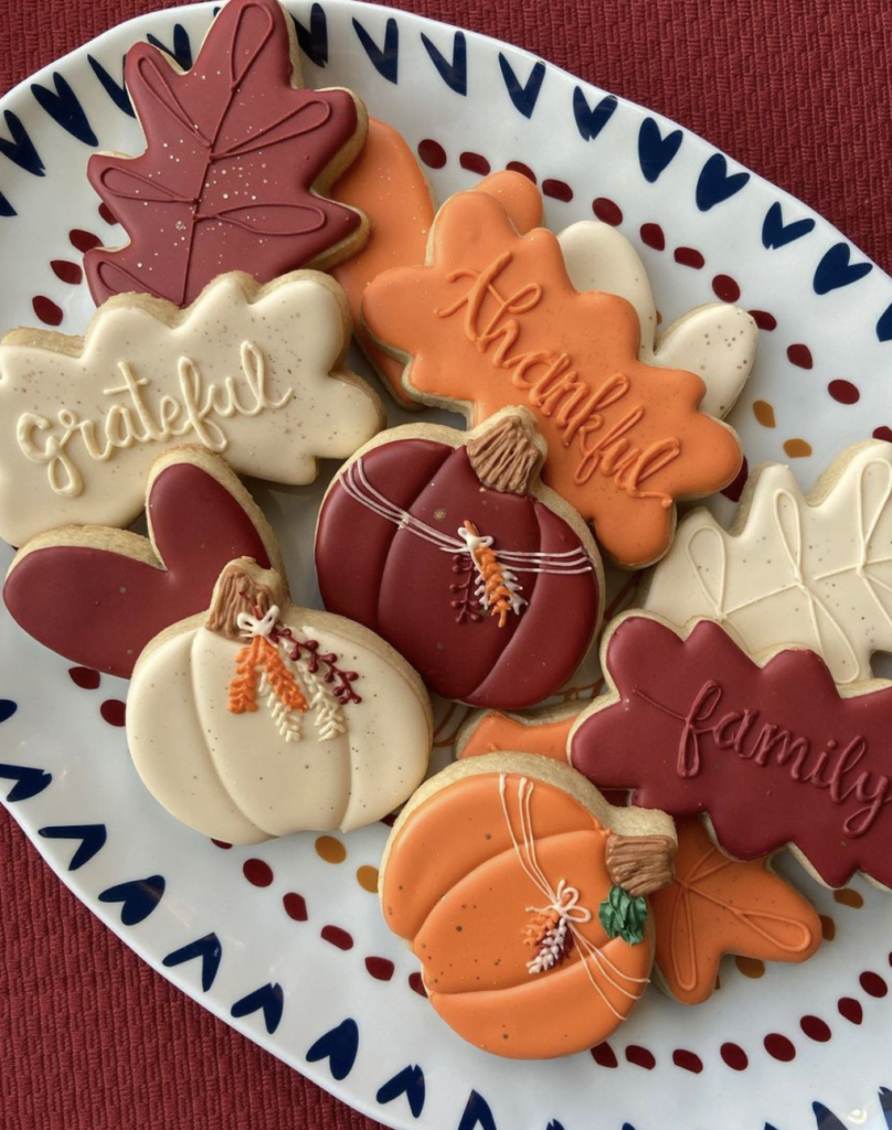 Friendsgiving Cookie Decorating