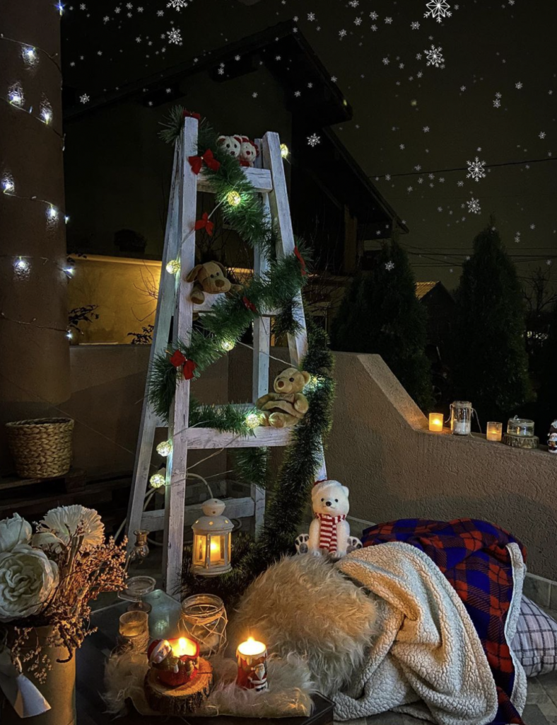 Christmas Shelf Decor Balcony