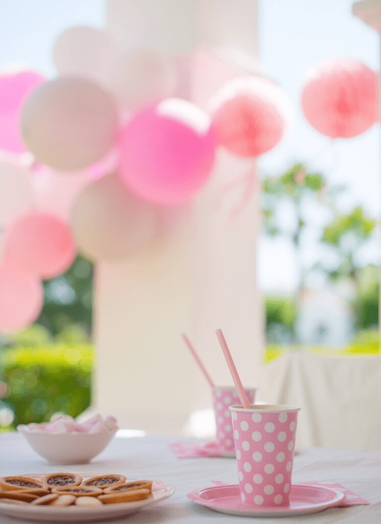 23 High School Graduation Party Ideas 745x1024 1