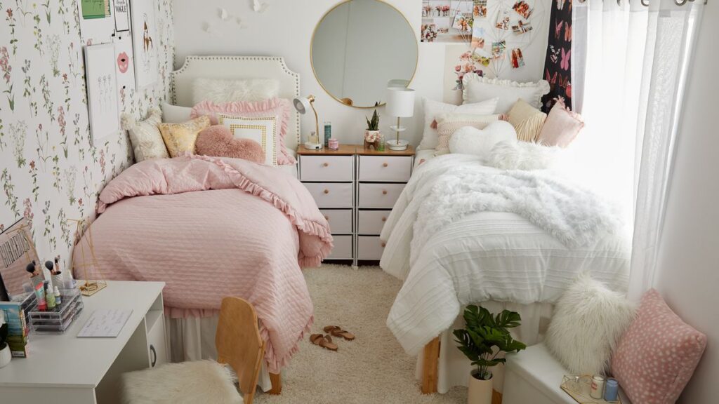 Classy Dorm Room Ideas 1024x576 1