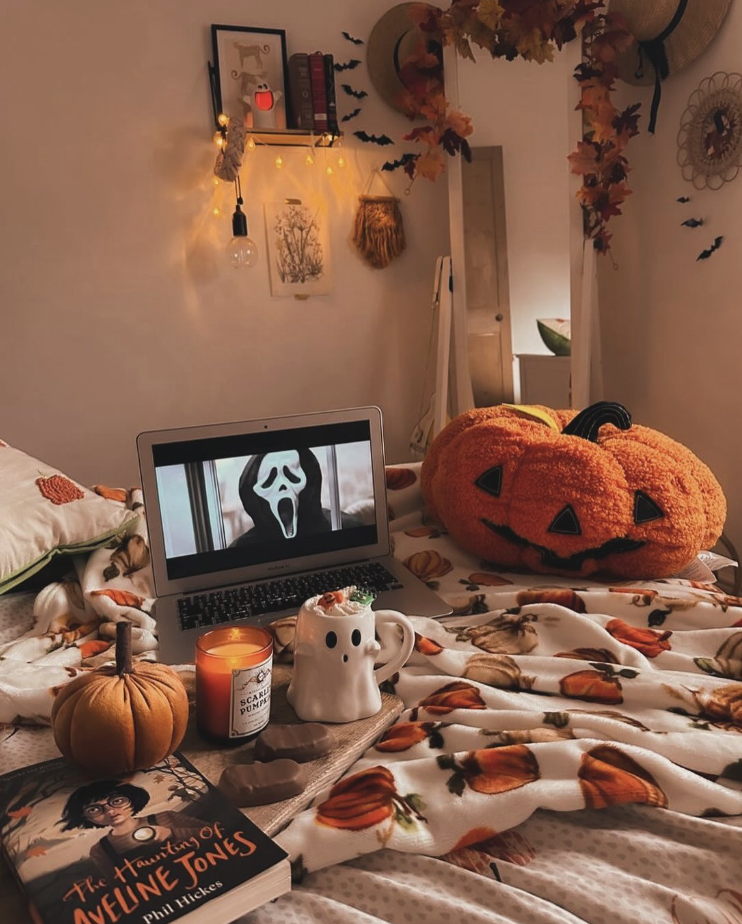 Cozy Halloween Bedroom Decor
