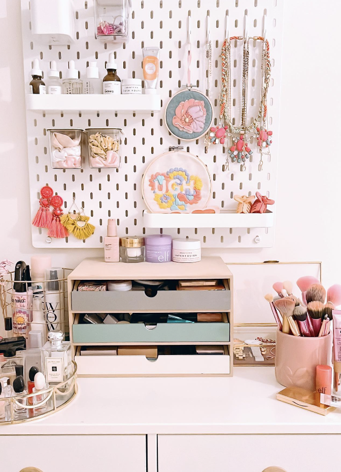 Dresser Top Organization